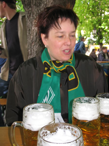 Sandi und 4 Halbe