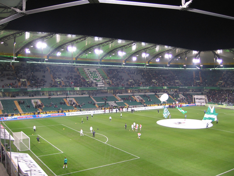 Gähnende Leere auf der Hauptribüne